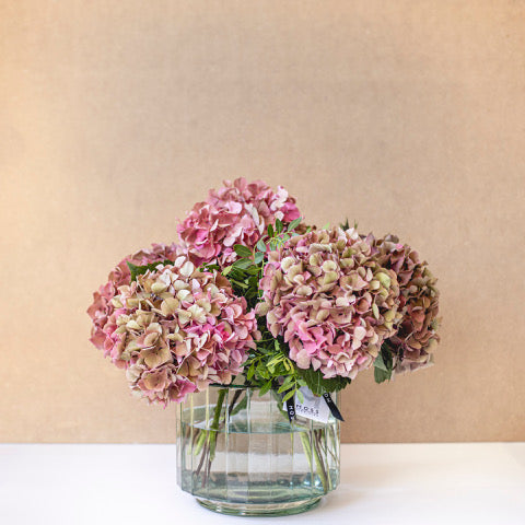 Centro de Cristal con Hortensias