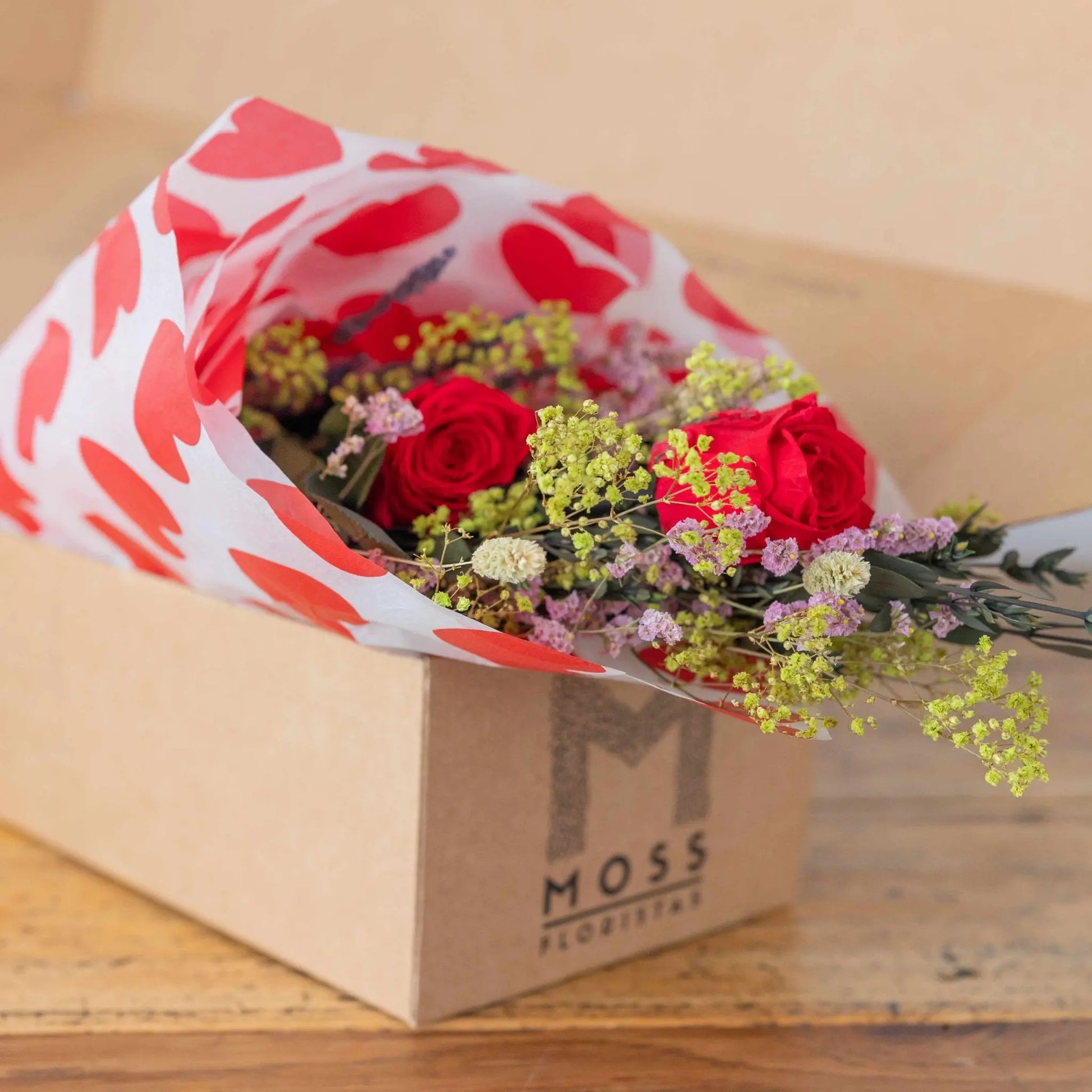 Caja de Rosas y Flores Preservadas--Mossfloristas